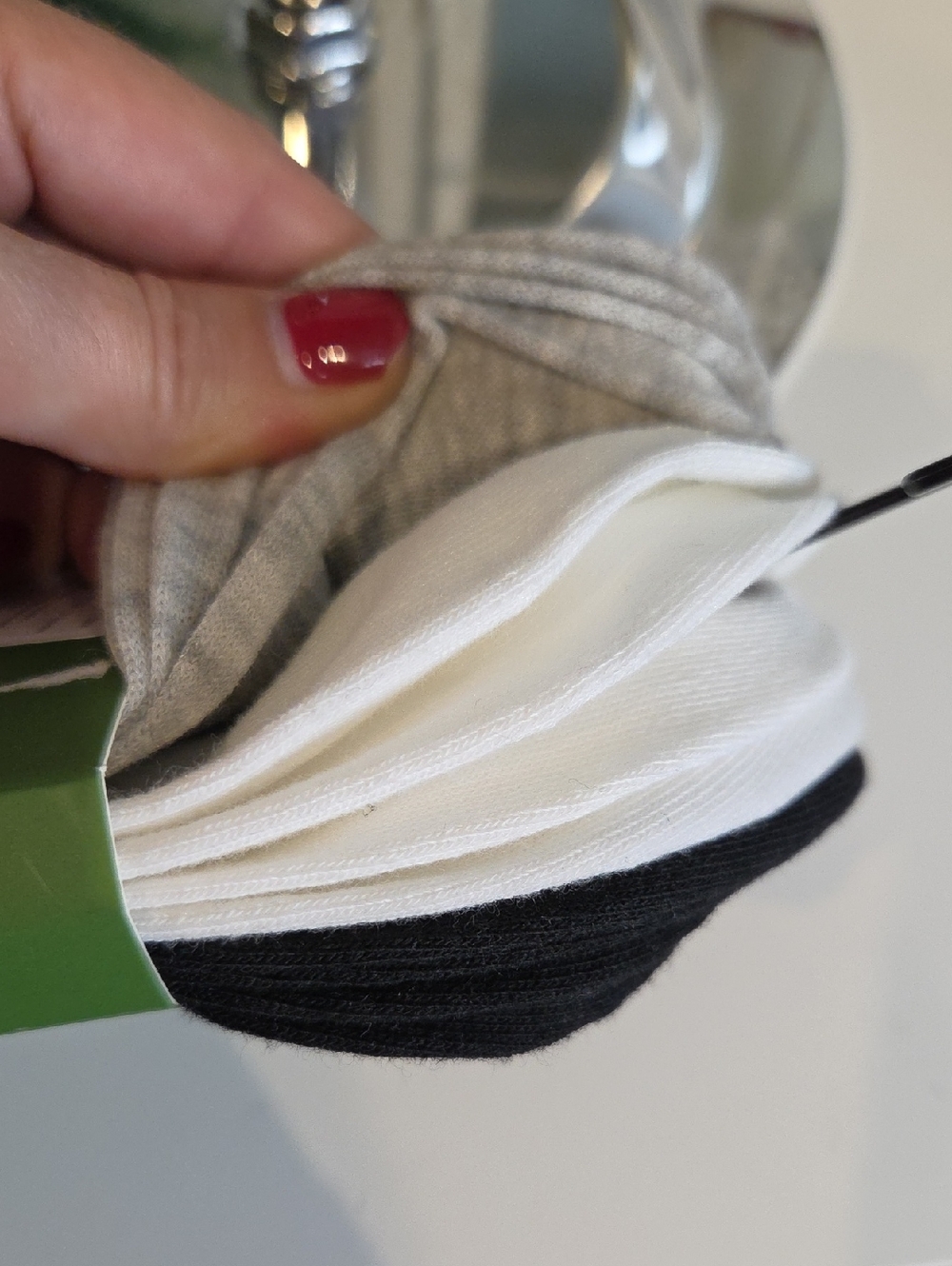 SOLD***Kate Spade Pk Of 6 Quarter Socks - Picture 4 of 5